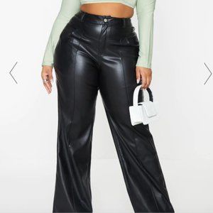 PRETTY LITTLE THING PLUS BLACK FAUX LEATHER SEAM DETAIL WIDE LEG PANTS BRAND NEW